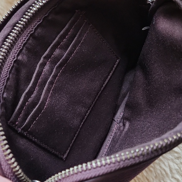 NWT Coach Legacy Jacquard Cranberry & Oxblood Leather Camera Bag Crossbody ❤️🤎 - Picture 10 of 16